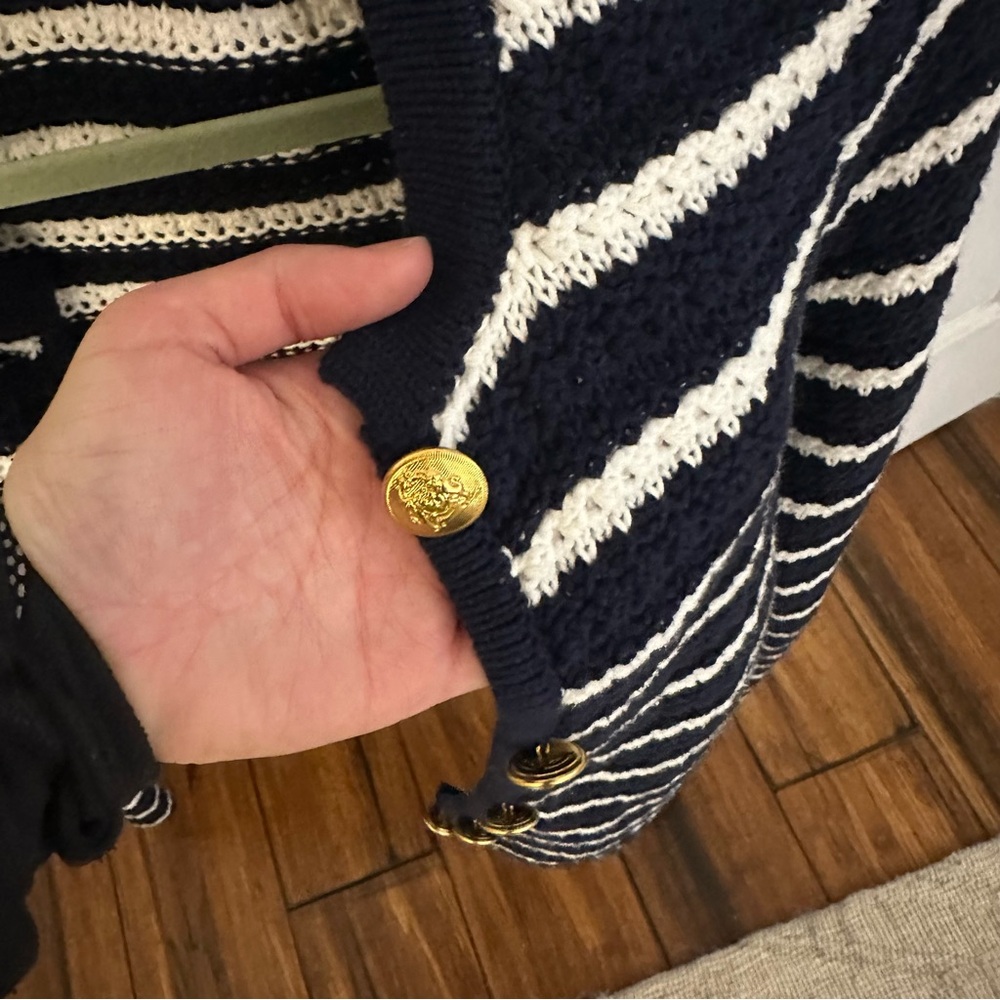 GAP Navy and White Striped Cardigan / Jacket | Size Small | Excellent Condition - Picture 3 of 4